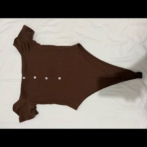 Off shoulders bodysuit